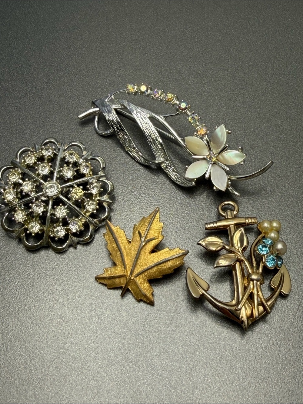 Vintage Coro Brooches lot